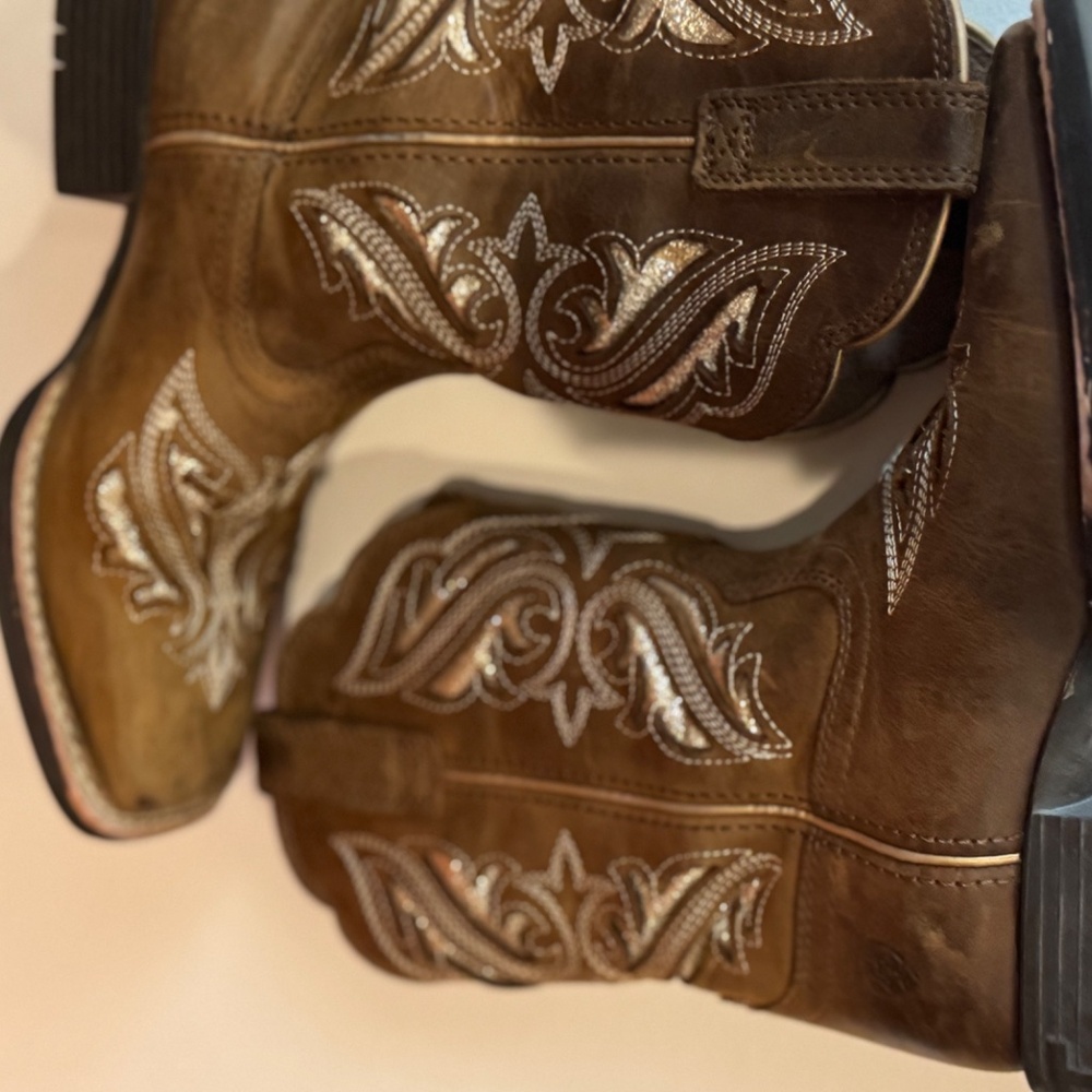 Girls Ariat Western Boots - Picture 3 of 7